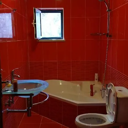 Quinta Do Sobreiro, 4 Bedroom Modernised Villa *